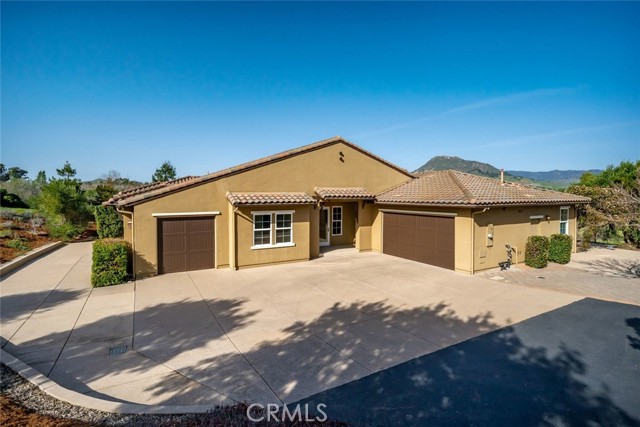 Detail Gallery Image 3 of 70 For 440 Slender Rock Place, San Luis Obispo,  CA 93405 - 5 Beds | 3/1 Baths