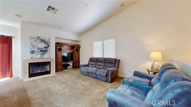 Detail Gallery Image 18 of 35 For 13525 Evanston St, Victorville,  CA 92392 - 4 Beds | 2/1 Baths