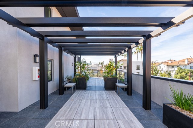 Detail Gallery Image 22 of 26 For 150 S Oak Knoll Ave #105,  Pasadena,  CA 91101 - 2 Beds | 2 Baths