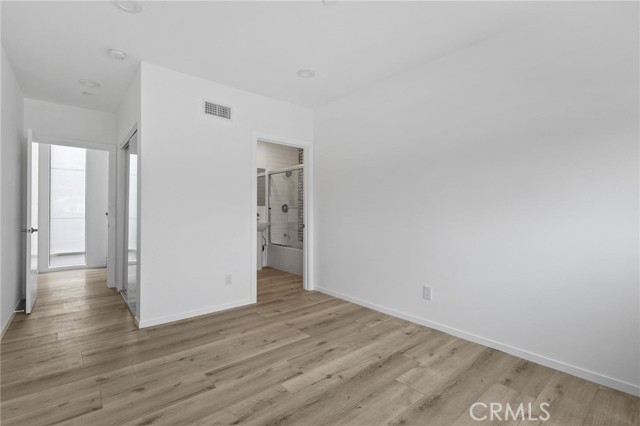 Detail Gallery Image 10 of 23 For 4138 Normal Ave, Los Angeles,  CA 90029 - 2 Beds | 2 Baths