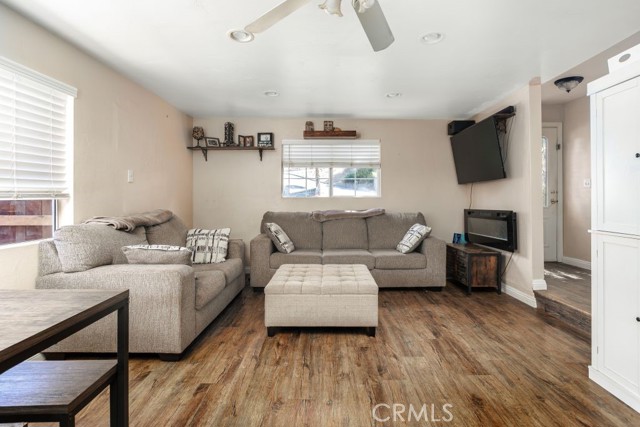 Detail Gallery Image 2 of 36 For 4530 San Jacinto, Atascadero,  CA 93422 - 2 Beds | 2 Baths