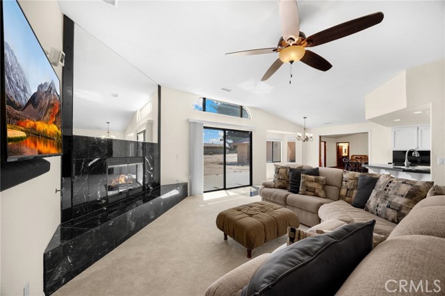 11915 Redwood Avenue, Hesperia CA: https://media.crmls.org/medias/b31e9063-5b49-4fd0-b09d-da8a5cb0ab4a.jpg