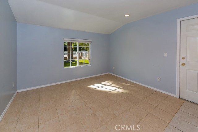 Detail Gallery Image 7 of 14 For 5202 Woodman Ave, Sherman Oaks,  CA 91401 - 5 Beds | 4 Baths