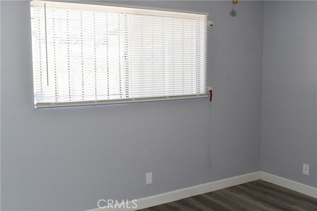 1956 Calle Arboleda, Hemet CA: https://media.crmls.org/medias/b31efb93-9c19-4293-80f7-3b591b431f6e.jpg