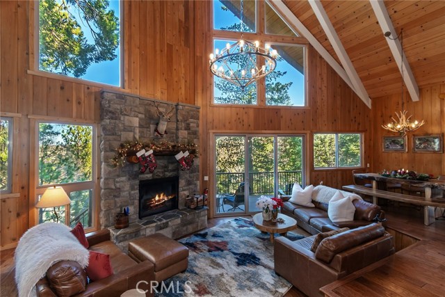 26621 Thunderbird Drive, Lake Arrowhead CA: https://media.crmls.org/medias/b31f7970-7b67-4b08-a52b-6ebd397ee696.jpg