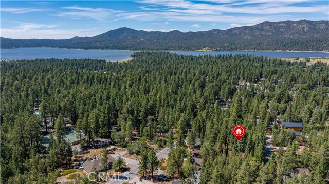 41747 Comstock Lane, Big Bear Lake CA: https://media.crmls.org/medias/b31ff102-6792-4b95-accd-d6b635bad6e9.jpg