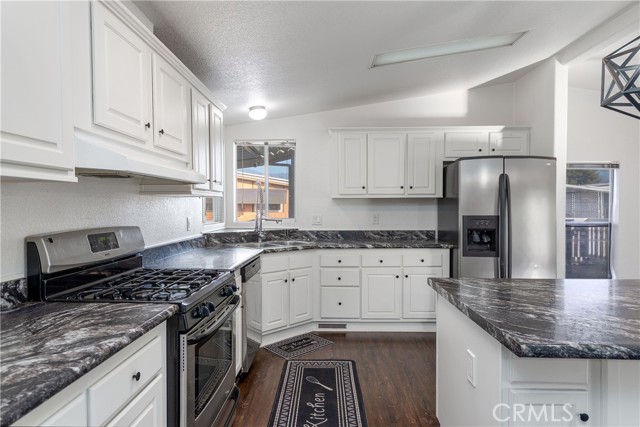 Detail Gallery Image 17 of 31 For 43531 Acacia Ave #54,  Hemet,  CA 92544 - 2 Beds | 2 Baths