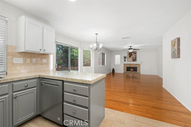 Detail Gallery Image 17 of 39 For 50 Linhaven, Irvine,  CA 92602 - 4 Beds | 2/1 Baths