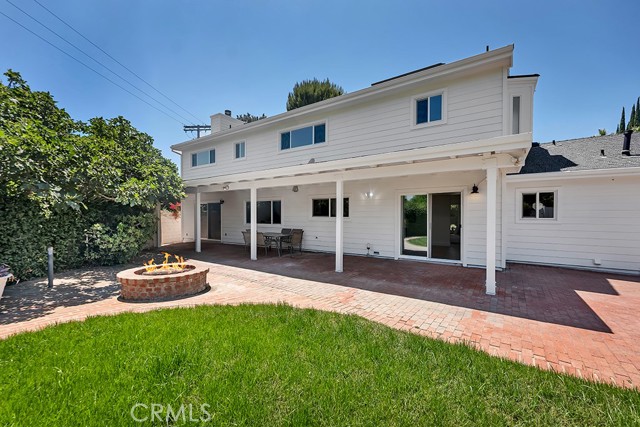 9500 Texhoma Avenue, Northridge CA: https://media.crmls.org/medias/b320d85b-836e-48e0-a31e-91e93076828a.jpg
