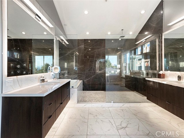 Detail Gallery Image 21 of 49 For 3111 Gardenia, Yorba Linda,  CA 92886 - 6 Beds | 7/1 Baths