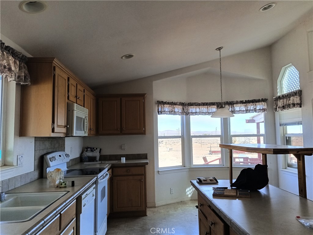 B32171D8 1F26 4F61 9B06 C72F62D68A2E 36724 Indian Wells Road, Hinkley, Ca 92347 &Lt;Span Style='BackgroundColor:transparent;Padding:0Px;'&Gt; &Lt;Small&Gt; &Lt;I&Gt; &Lt;/I&Gt; &Lt;/Small&Gt;&Lt;/Span&Gt;