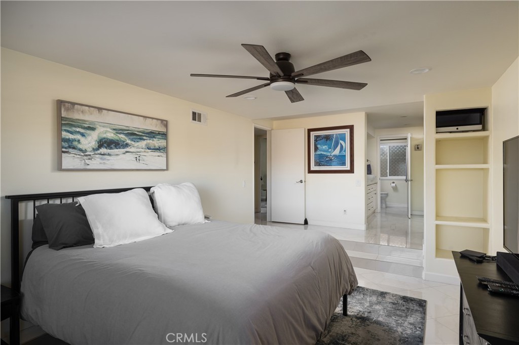 MLS #OC25274633 image #9