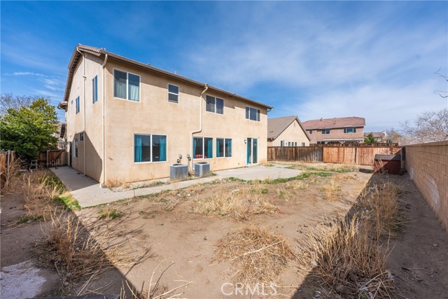 9143 Ocotillo, Hesperia CA: https://media.crmls.org/medias/b3227c17-8954-4b63-affb-040b9bd19c13.jpg