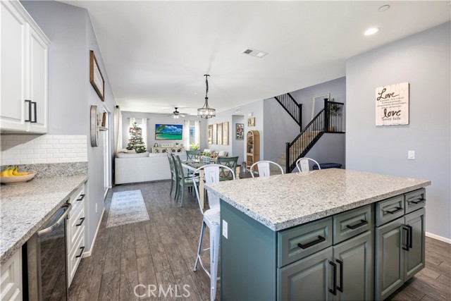 Detail Gallery Image 11 of 34 For 1665 Vibrant Gln, San Jacinto,  CA 92582 - 5 Beds | 3 Baths