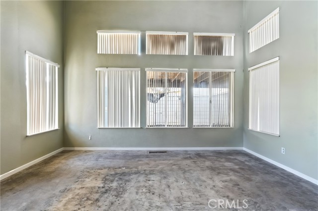 11394 Aqua Court, Fontana CA: https://media.crmls.org/medias/b32347a8-be4d-4060-9bc6-e1bf02ba67ec.jpg