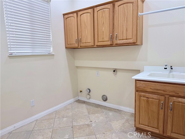 Detail Gallery Image 9 of 34 For 10906 Rockaway Glen, Apple Valley,  CA 92308 - 2 Beds | 2/1 Baths
