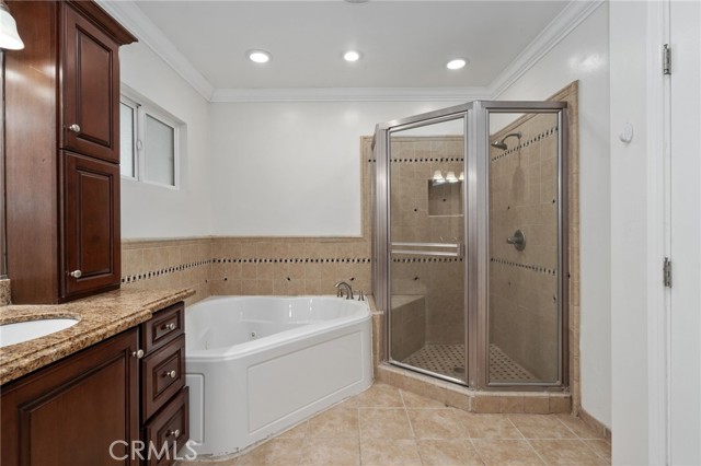 2705 182nd Place, Redondo Beach, California 90278, 2 Bedrooms Bedrooms, ,2 BathroomsBathrooms,Residential,Sold,182nd,CV21196402