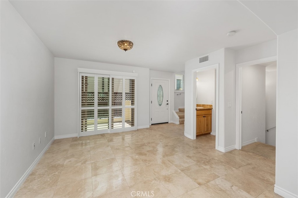 7540 Draper Ave - photo 9
