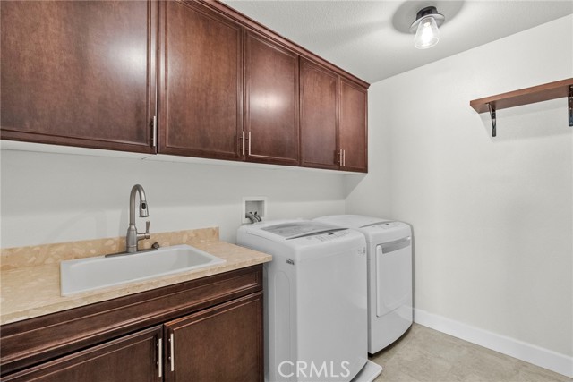 34174 Altavista Drive, Temecula CA: https://media.crmls.org/medias/b3252ebf-f03d-45e9-a92a-aa51ba12647d.jpg