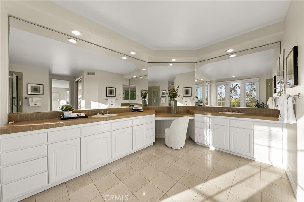 MLS #OC26123331 image #38