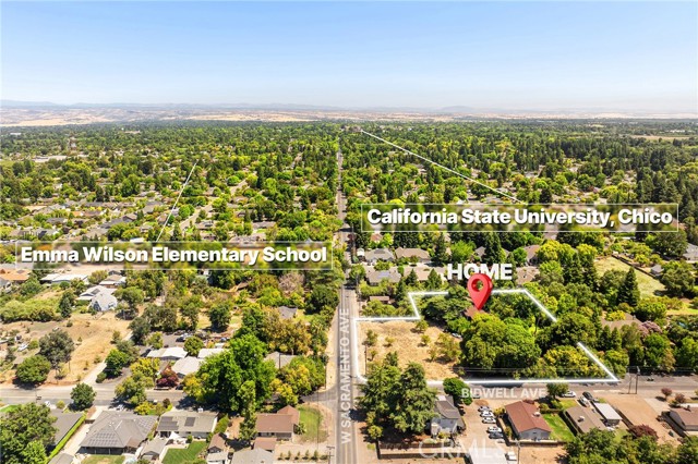 2176 Bidwell Avenue, Chico CA: https://media.crmls.org/medias/b325cd9e-5fa7-490c-8cab-baee310a5563.jpg