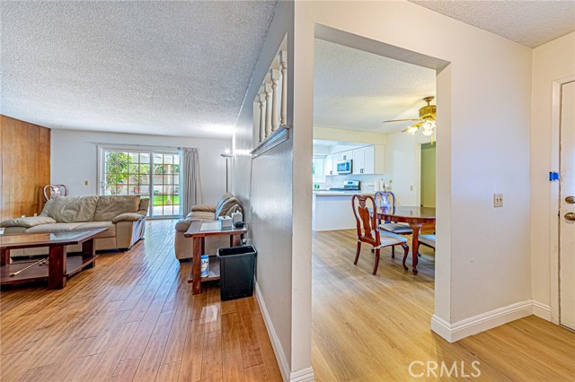 Detail Gallery Image 5 of 44 For 559 Traverse, Costa Mesa,  CA 92626 - 3 Beds | 2 Baths