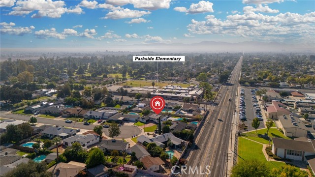 325 Echo Court, San Bernardino CA: https://media.crmls.org/medias/b32686a0-88c9-4216-b1bf-3e79be52bfd8.jpg