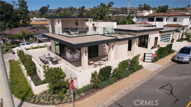 Entertainers Delight amazing outdoor spaces -Private patio by bedroom 4 in the back