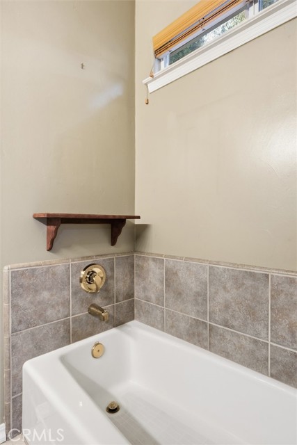 3856 Orillas Way, Atascadero CA: https://media.crmls.org/medias/b327309a-74c0-401c-985c-64a049016d22.jpg