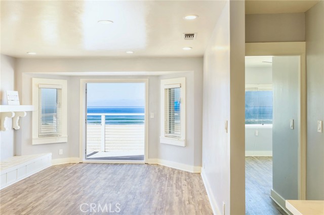 1836 The Strand, Hermosa Beach CA: https://media.crmls.org/medias/b3288ed3-0d92-4015-929e-21c65744bb16.jpg