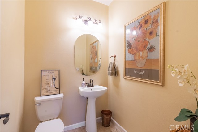 Detail Gallery Image 14 of 28 For 611 Larkfield Pl, Paso Robles,  CA 93446 - 5 Beds | 2/1 Baths