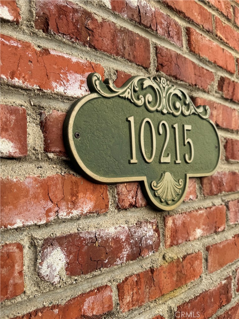 https://media.crmls.org/medias/b328d4a9-8fc0-40e7-9155-6ee705b33c63.jpg?preset=X-Large