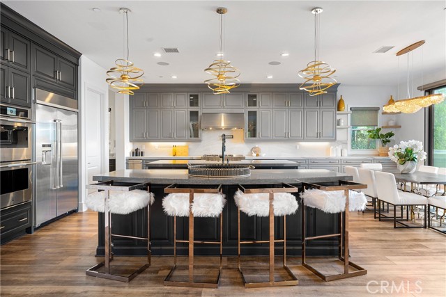 20436 W Liverpool Way, Porter Ranch CA: https://media.crmls.org/medias/b3299273-e565-4918-9535-3efc18bdff63.jpg
