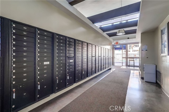 5585 E Pacific Coast, Long Beach CA: https://media.crmls.org/medias/b32a6746-781c-4210-b8a4-dff55f9b050d.jpg