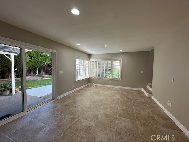 551 Martinique Place, Newbury Park CA: https://media.crmls.org/medias/b32ace22-e0af-4311-a30c-7717984a8e27.jpg