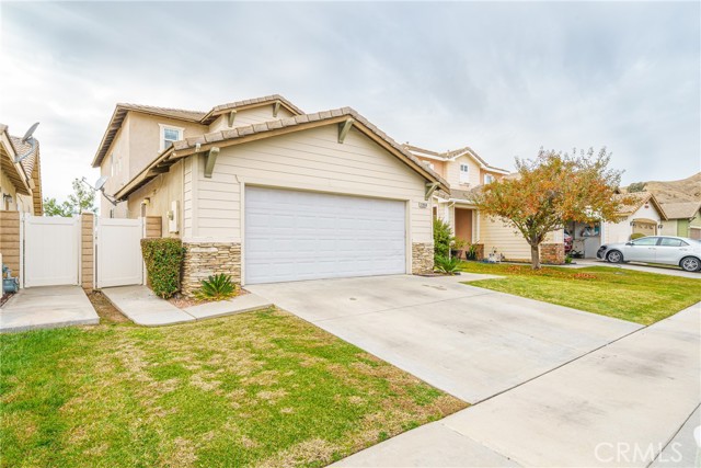 Detail Gallery Image 3 of 52 For 11964 Greenbluff Way, Yucaipa,  CA 92399 - 5 Beds | 3 Baths