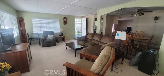 1065 Lomita Boulevard, Harbor City CA: https://media.crmls.org/medias/b32b53e0-b20f-4e53-8bd9-3f9141cb058b.jpg