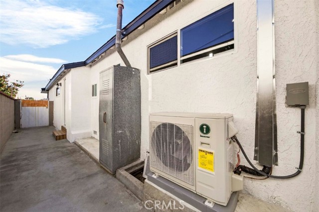 Detail Gallery Image 22 of 27 For 4761 W 141st, Hawthorne,  CA 90250 - 4 Beds | 3 Baths