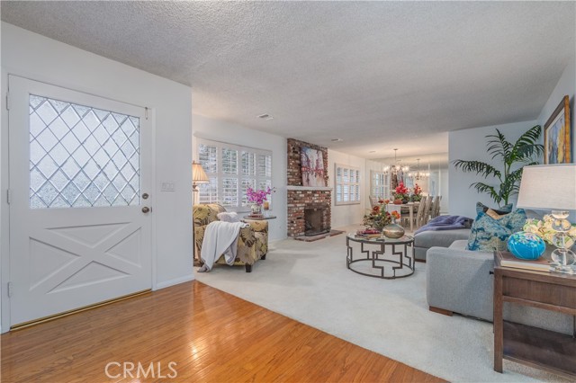 Detail Gallery Image 4 of 31 For 1355 E Level, Covina,  CA 91724 - 3 Beds | 2 Baths