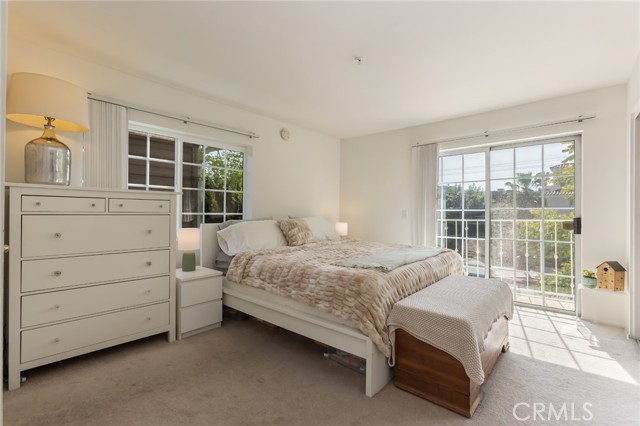 Detail Gallery Image 32 of 55 For 11445 Moorpark, Studio City,  CA 91602 - 2 Beds | 2/1 Baths