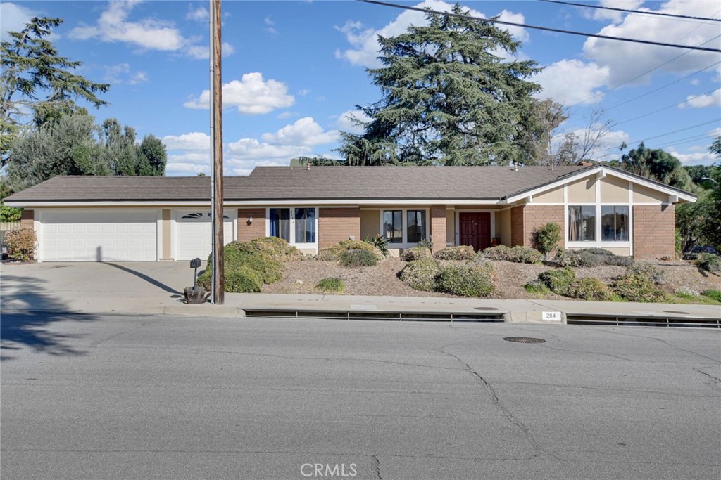 2114 Forbes Avenue, Claremont, CA 91711