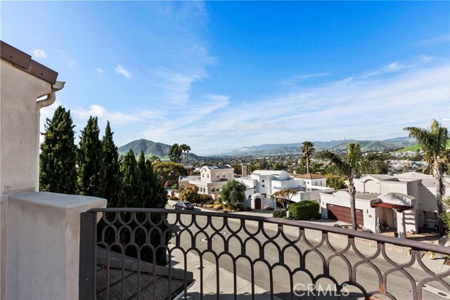 Detail Gallery Image 2 of 45 For 505 Bluerock Dr, San Luis Obispo,  CA 93401 - 3 Beds | 3 Baths