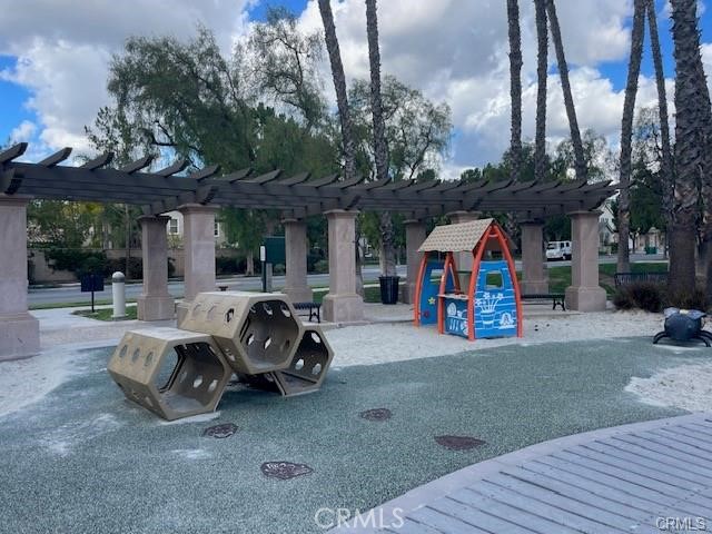 Detail Gallery Image 46 of 52 For 19 Inglenook, Irvine,  CA 92602 - 4 Beds | 4 Baths