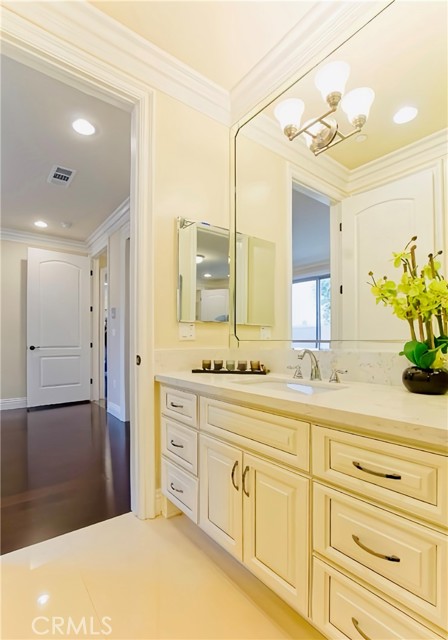 Detail Gallery Image 14 of 28 For 6252 Avon Ave, Temple City,  CA 91775 - 5 Beds | 4/1 Baths
