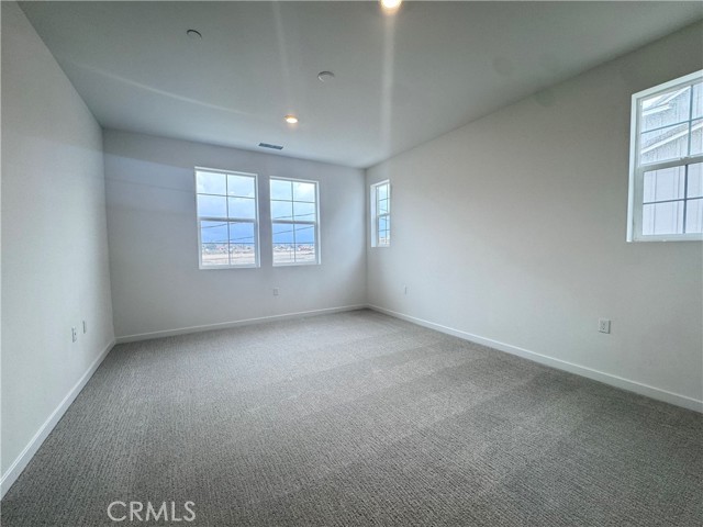 12865 Denali Way, Eastvale CA: https://media.crmls.org/medias/b32f6105-08c5-46b1-948a-b3fa834e5c80.jpg