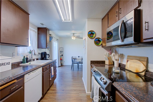 Detail Gallery Image 16 of 39 For 1355 Vine Ave, Atwater,  CA 95301 - 3 Beds | 1/1 Baths