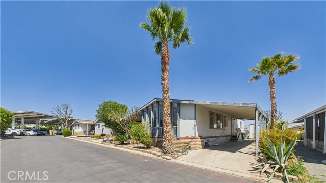 Detail Gallery Image 3 of 21 For 1550 Rimpau Ave #39,  Corona,  CA 92881 - 2 Beds | 2 Baths