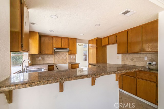 Detail Gallery Image 12 of 29 For 22532 Naranja, Moreno Valley,  CA 92557 - 4 Beds | 2/1 Baths