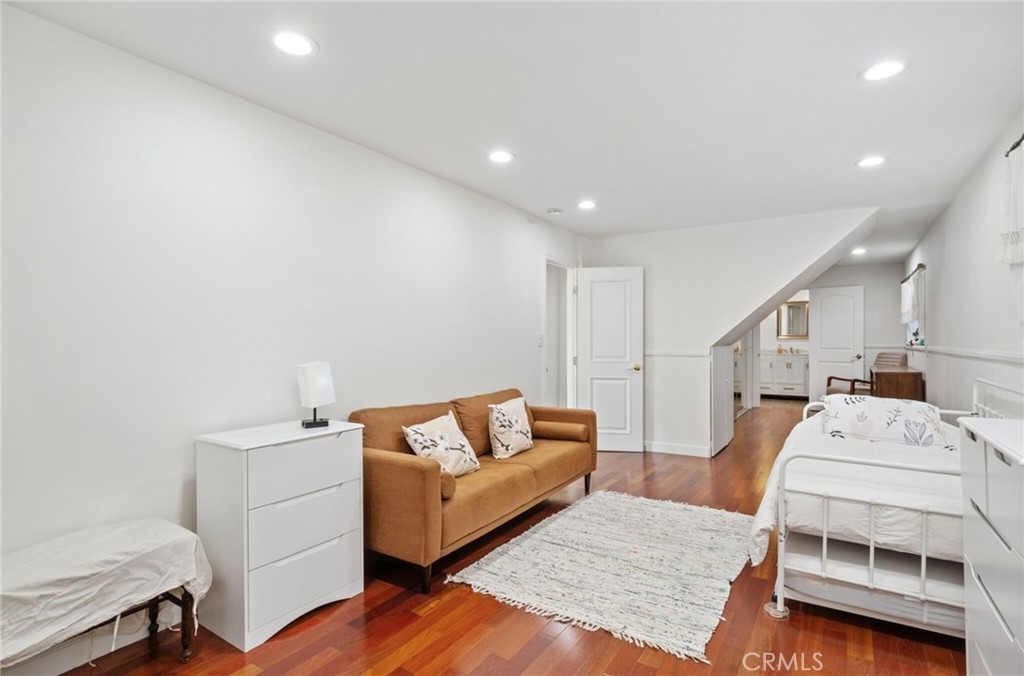 1521 N Columbus Avenue Glendale img 23