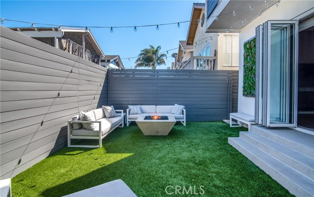 1616 Stanford Avenue, Redondo Beach, California 90278, 3 Bedrooms Bedrooms, ,2 BathroomsBathrooms,Residential,Sold,Stanford,SB22034123